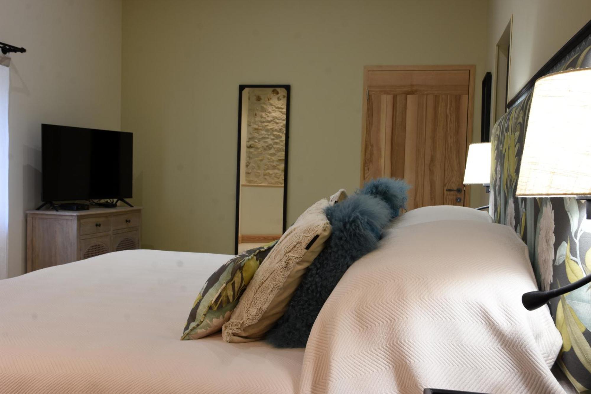 Girauderies Chambres D'Hotes/B+B Floirac  Room photo